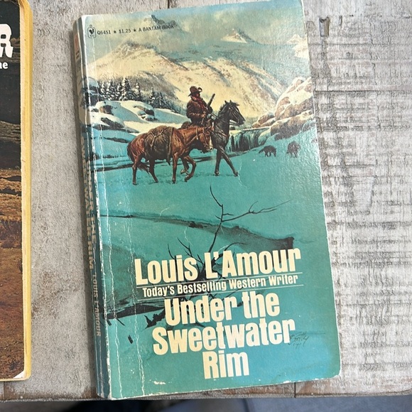 LOUIS L’AMOUR VINTAGE PAPERBACKS WESTERNS BOOKS SET OF FIVE - Picture 8 of 8